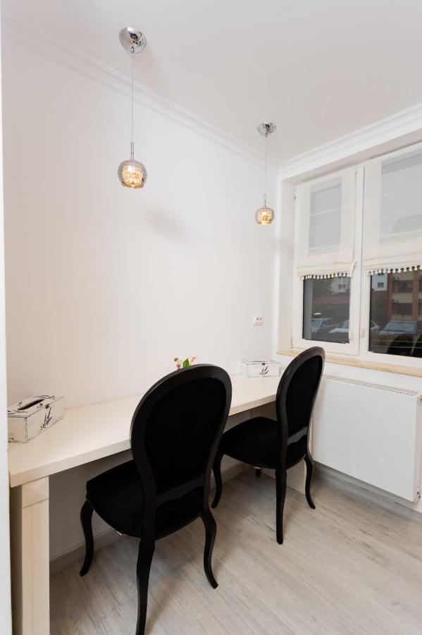 Apartament Carolyne Bistrita  Bagian luar foto