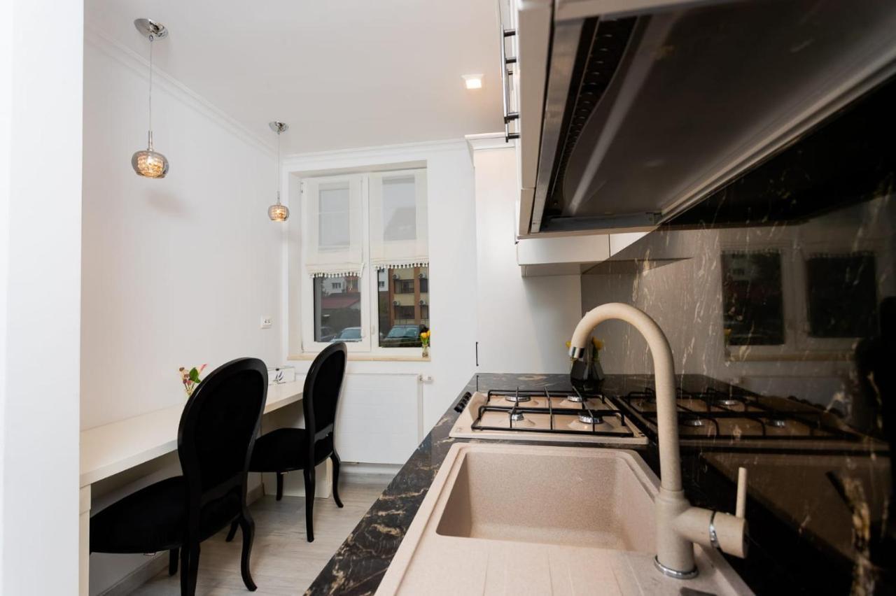 Apartament Carolyne Bistrita  Bagian luar foto